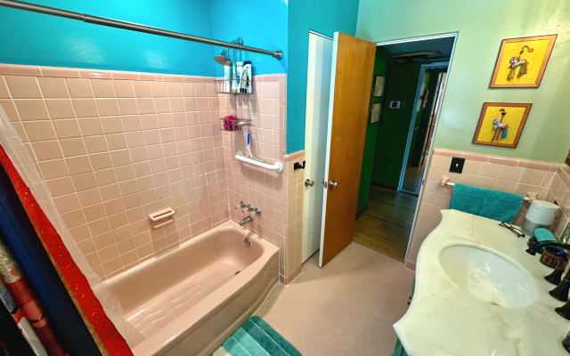 Salt water pool. Clothing optional in pool area. - Picture 7