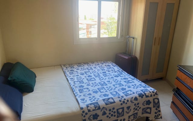 Encantador LGBTQ + Apartamento con dormitorio privado para alquiler a...