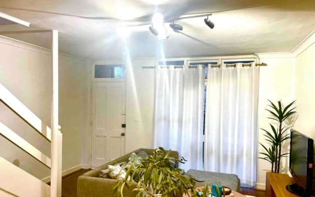 Bedroom close to Central Station and gay nighlife in Surry Hills - Picture 3