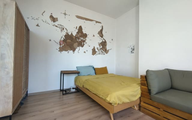 Appartement près de la Gare du Nord avec un petit balcon ensoleillé =)