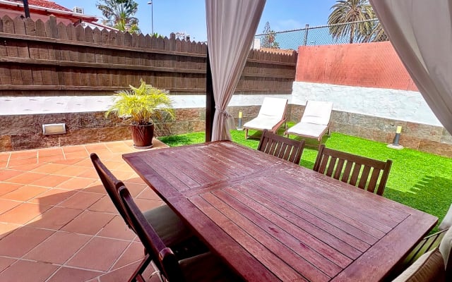 CAN-HOST YUMBO Bungalow with private terrace and solarium