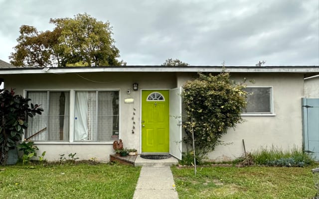 Bungalow dos anos 50 a 1,6 km do oceano em Venice Beach/ Marina del...