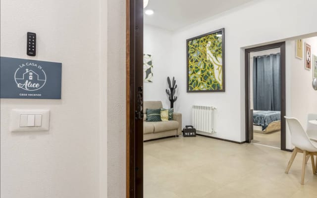 ALICE'S HOUSE. - Picture 9