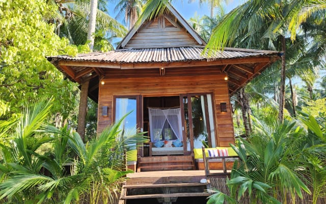 Strandvilla im Full Moon Island Resort Kambodscha