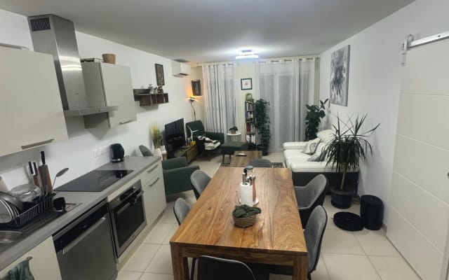 Chambre dans bel appartement juste à côté de la gare Riquier