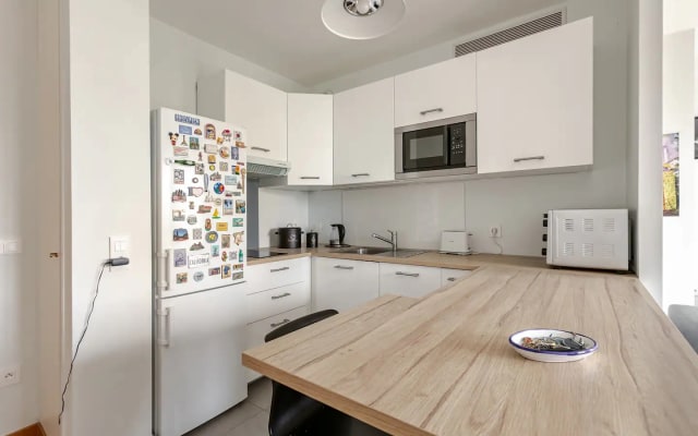 Modern Studio Near Paris (La Défense District)