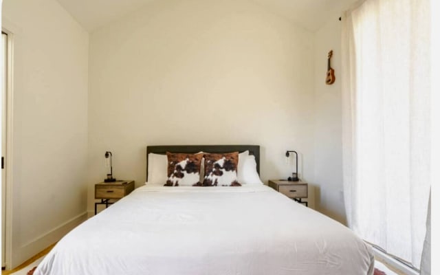 Adrions Inserat auf misterb&b - Upstairs bedroom