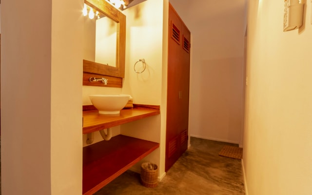 Deluxe Room Queen Bed