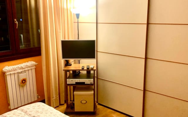 Chambre double avec salle de bain privée à Opera (MI)