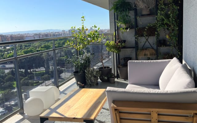 Hermosa habitación frente a la ciudad de las artes y las ciencias