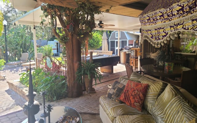 Roman House at JoeyD'sVillage Lazy River Barndiminium sleeps 4