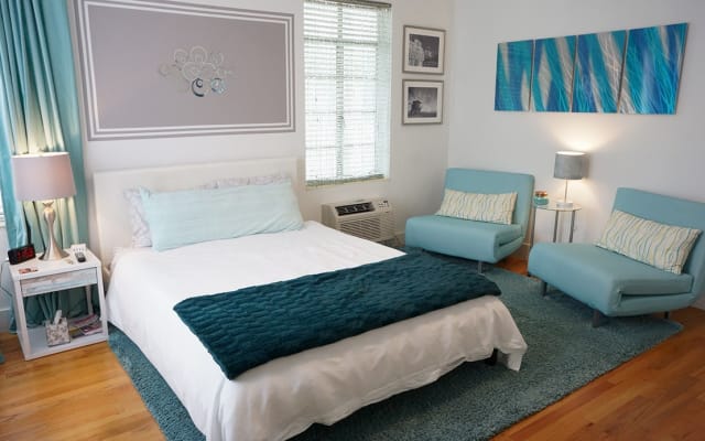 Gorgeous Private Bedroom/Bathroom – South Beach - Picture 5