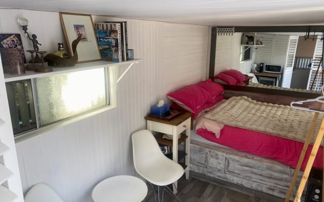 Ubeauty Teeny house Cosy quirky innerwest location