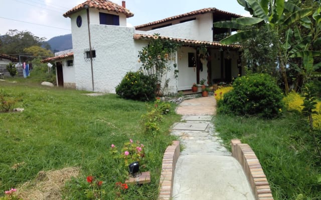 Beautifull old house with all services to enjoy Nature.