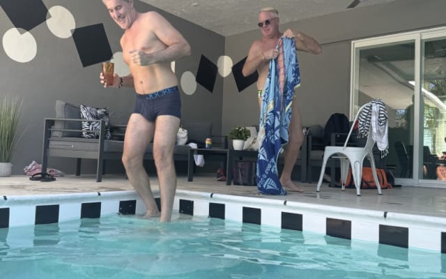 Annonce de Patrick sur misterb&b - The heated pool is sure to please.