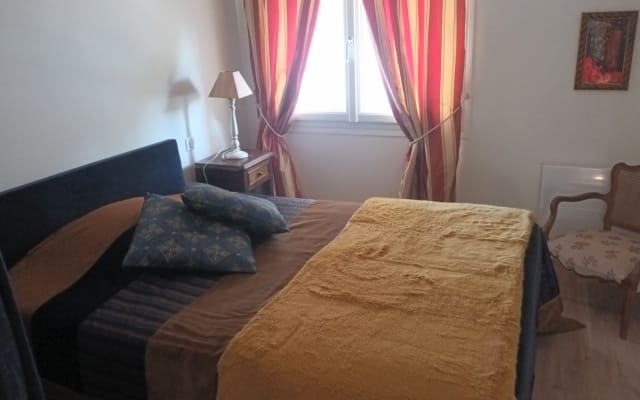 Room in 1 apartment near Royan train station