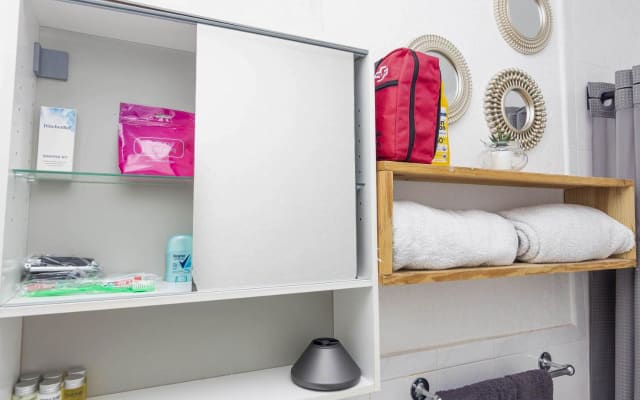 Rodrigo's listing on misterb&b - Bathroom with Amenities 