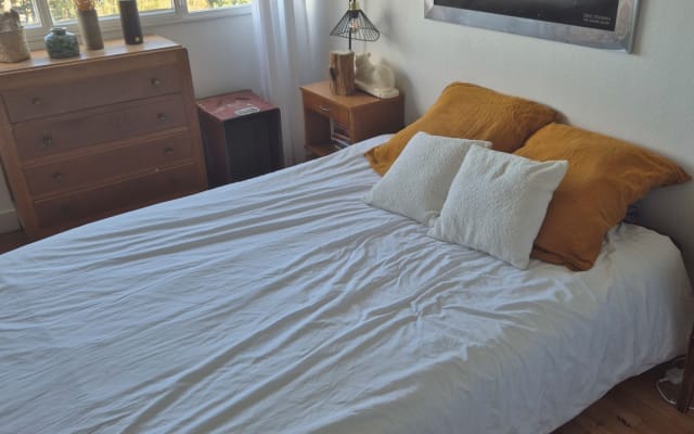 Jolie chambre pour passer une nuit ou le temps d'un week-end.