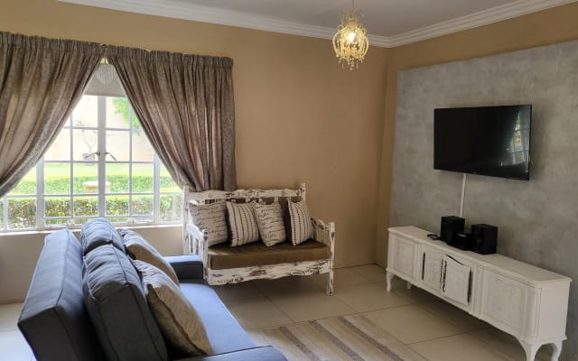 French & Country style flat in tranquil & peaceful area