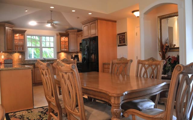 Perfect Key West Location and Comfort - Picture 7
