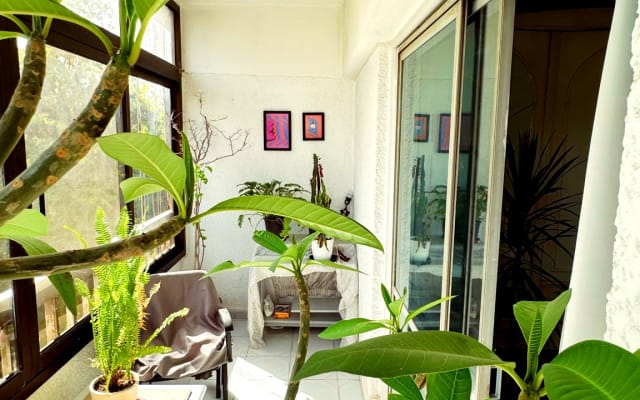 Schönes großes Zimmer mit eigenem Balkon in Kairo