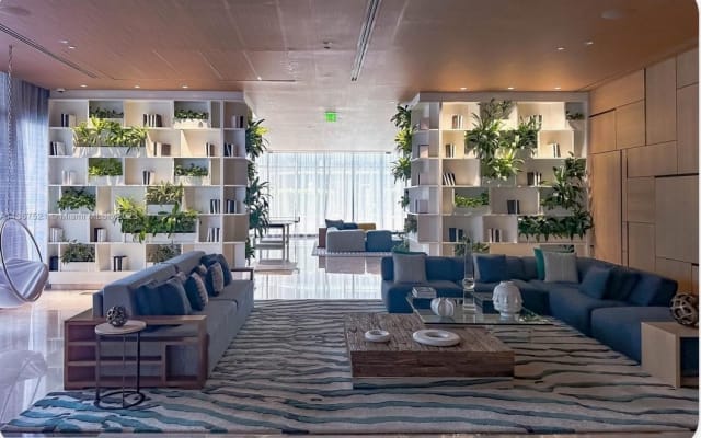 Luxury in the heart of Brickell with amazing views & amenities