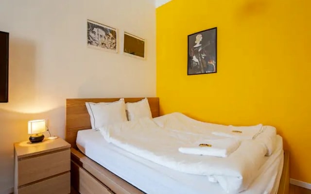 Urban Retreat in the Heart of It All - Picture 20