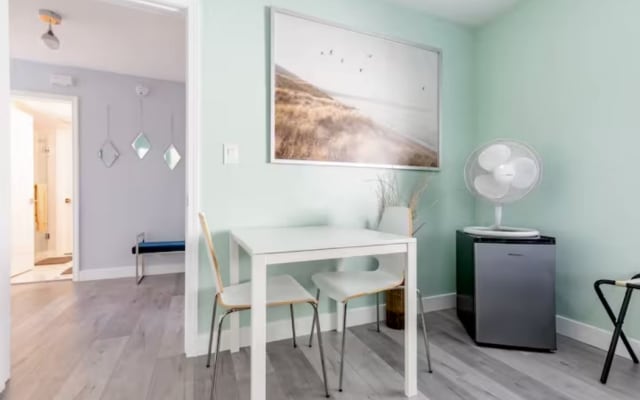 Dormitorio y baño privados