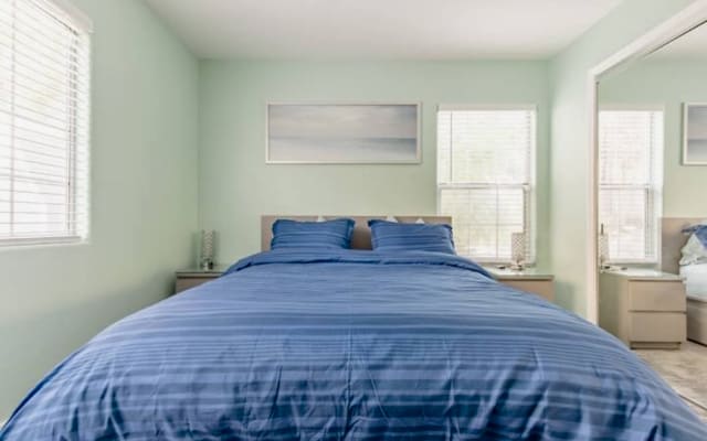 Dormitorio y baño privados