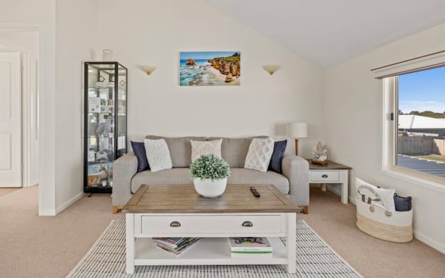 Luxury Beach Loft Torquay | A pie de playa nudista gay | Ropa opcional