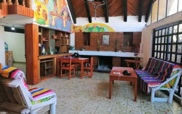 single room historic center 300 Mb
