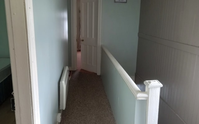 Zimmer zu vermieten/im Haus unterzubringen