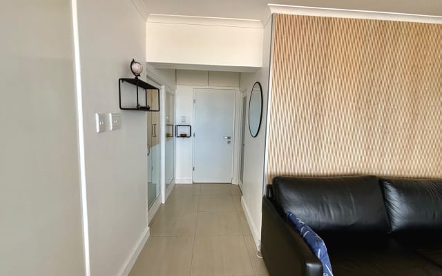 Andreas's listing on misterb&b - Eingangsbereich, links Schlafzimmer, rechts Badezimmer