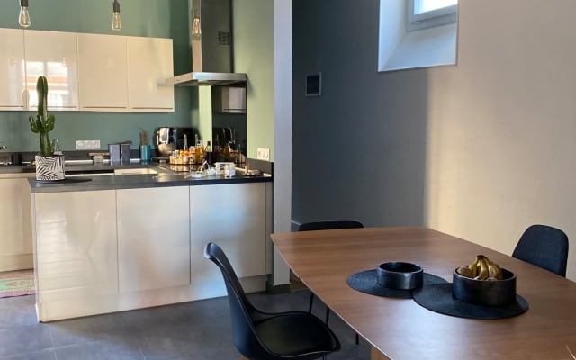 Chambre dans bel appartement centre ville