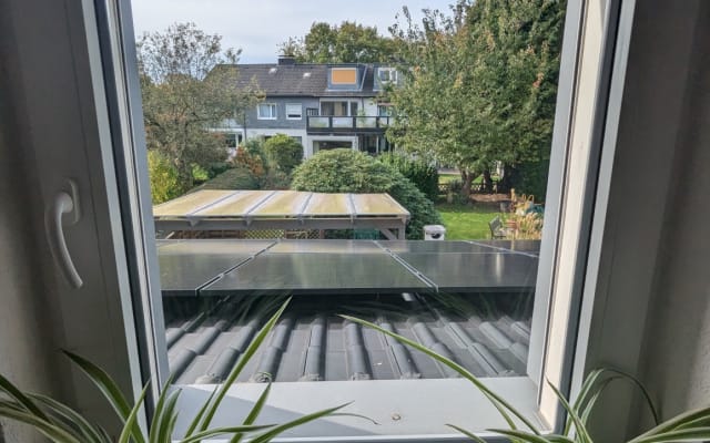 Cozy apartment in a quiet residential area in the south of Düsseldorf.
