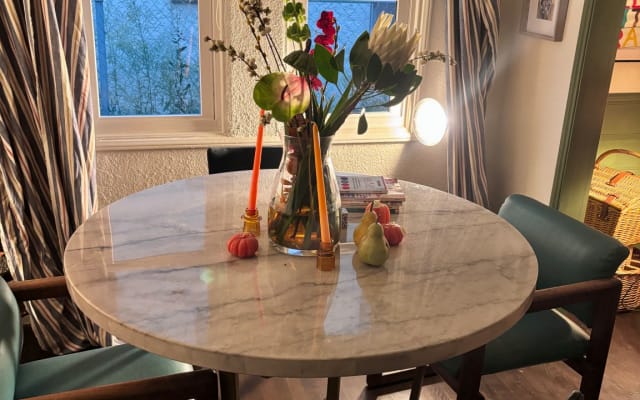 Appartement spacieux et bien situé avec salle de bains privative