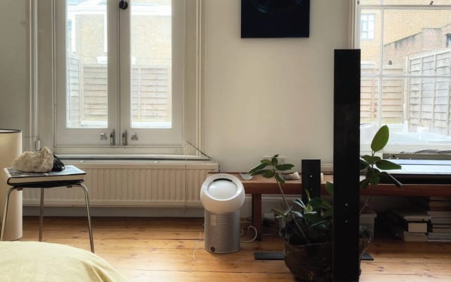 Charming one bedroom in old pub conversion - Camden quietest corner