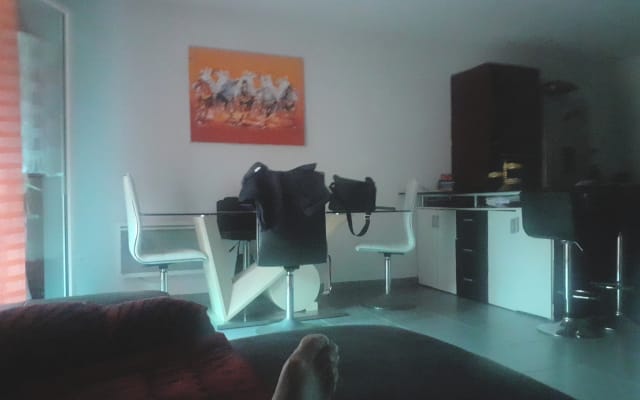  Alugar quarto em residência tranquila, cozinha naturista.aceitar