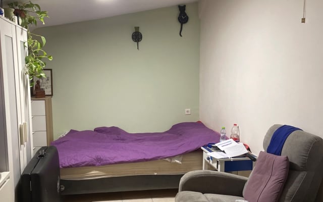 One bedroom apartment with a garden in South Tel Aviv