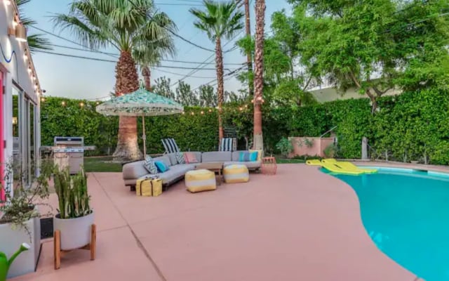 Pool House rose parfait pour Barbie - Photo 24