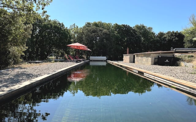 Bed and breakfast with 25m. swimming pool, relaxation pool and spa