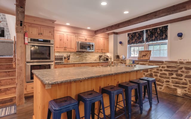 Stunning Unique Mountain Home in Lake Harmony!