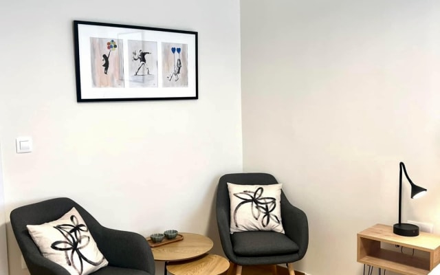 Stilvoll & gemütlich1BDR Wohnung Athen Innenstadt, 2 min von Metro...