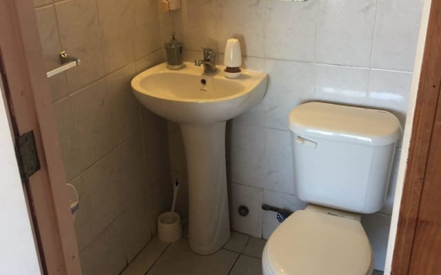 Doppelzimmer mit eigenem Bad und Blick auf die Bucht - Foto 12