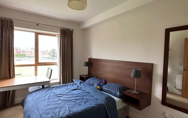 Beautiful and bright apartment in Dublin (15’ to city centre)
