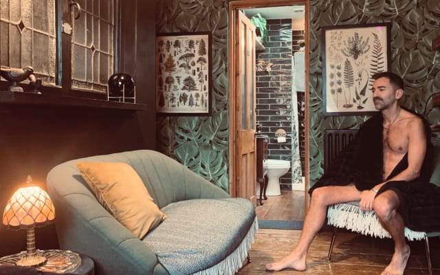 The Old Cottage-QUEEN De massagenaturist NaturistB&B Massage& Sauna