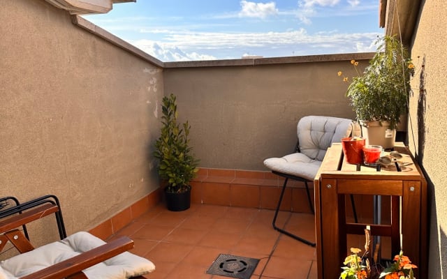 Sunny apartment and terrace BARCELONA/Terrassa