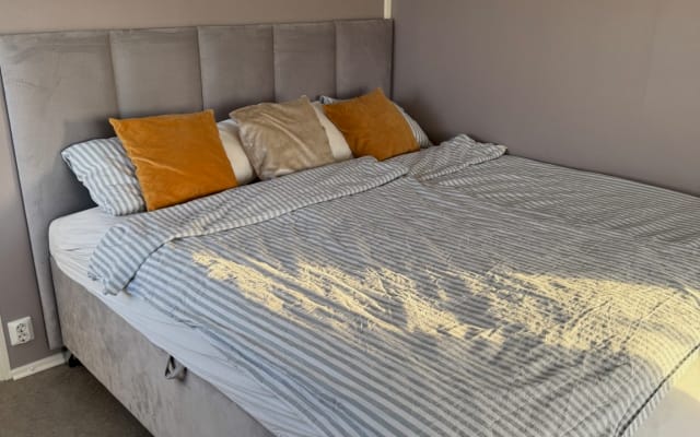 Appartement confortable et bien entretenu. 20 min du centre ville en mé