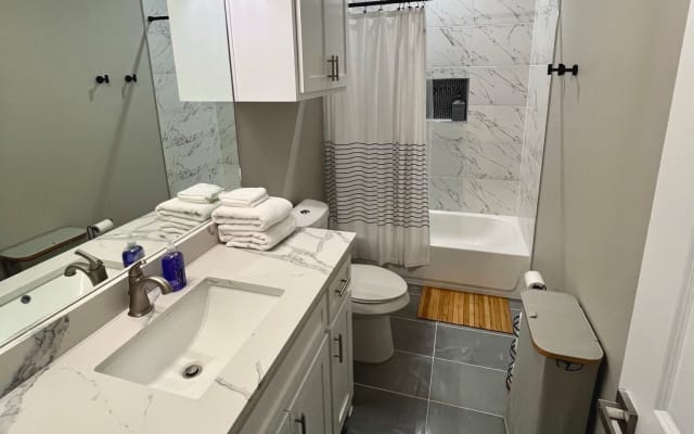 1-Bedroom Retreat, near Downtown & Bishop Arts