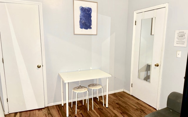 Huge Room in Ocean Hill Townhouse